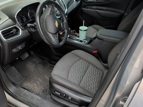 Used 2019 Chevrolet Equinox LT FWD image 12