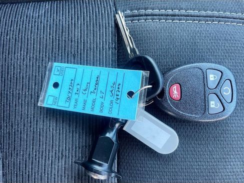 Used 2017 Chevrolet Traverse LT image 32