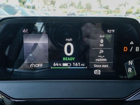 Certified 2023 Volkswagen ID.4 Pro AWD/4WD image 25