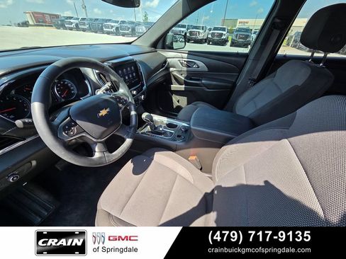 Used 2023 Chevrolet Traverse LT FWD image 10