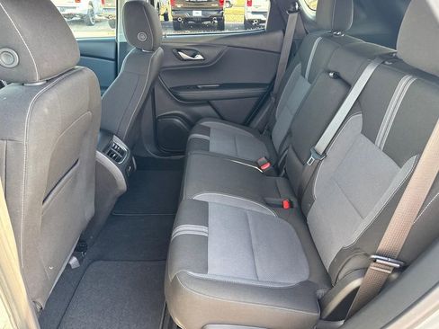Used 2025 Chevrolet Blazer LT image 8