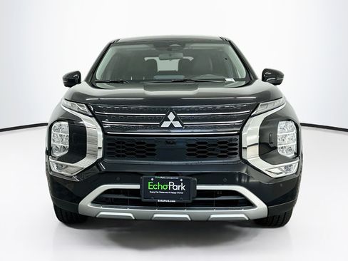 Used 2024 Mitsubishi Outlander SE AWD/4WD image 2