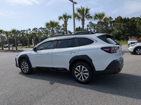 Used 2025 Subaru Outback Premium AWD/4WD image 6