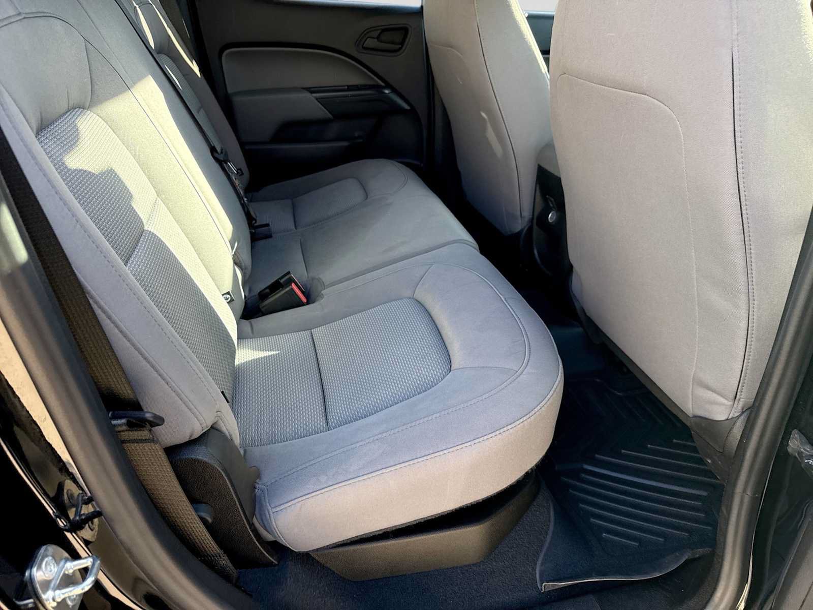 Used 2019 Chevrolet Colorado W/T w/ WT Convenience Package AWD/4WD image 19