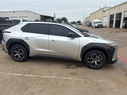 Used 2024 Toyota bZ4X XLE image 3