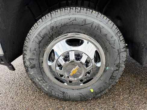 Used 2026 Chevrolet Silverado 3500 LT w/ Convenience Package AWD/4WD image 7