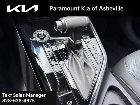 Certified 2025 Kia Niro FWD image 26