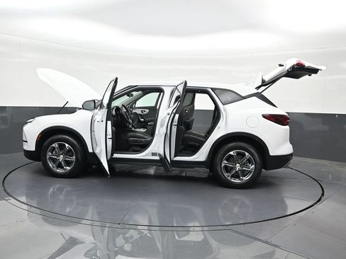 Used 2024 Chevrolet Blazer LT FWD image 38