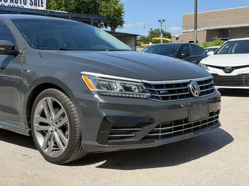 Used 2018 Volkswagen Passat 2.0T R-Line w/ R-Line Lighting Package FWD image 7