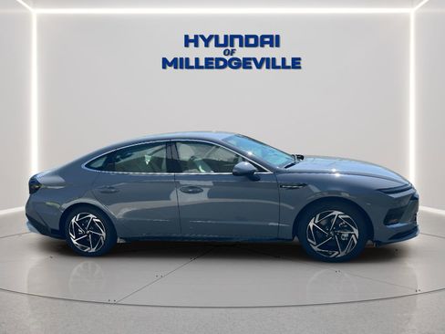 New 2026 Hyundai Sonata SEL FWD image 7