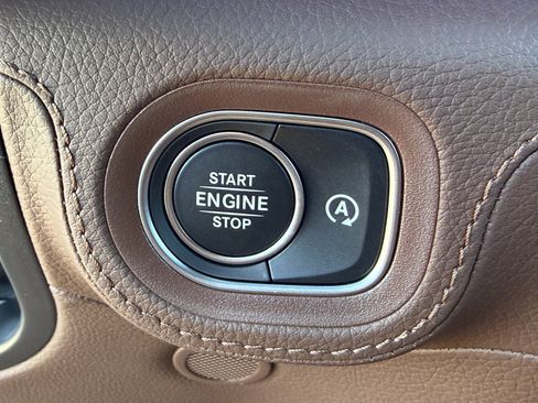 New 2026 Mercedes-Benz GLS 580 4MATIC image 25