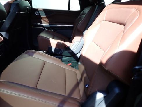 New 2025 Lincoln Navigator L Reserve image 39