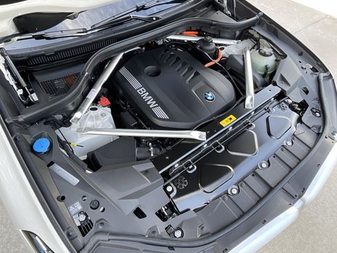New 2026 BMW X5 xDrive50e image 35