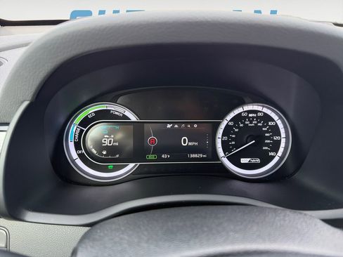 Used 2018 Kia Niro EX image 18