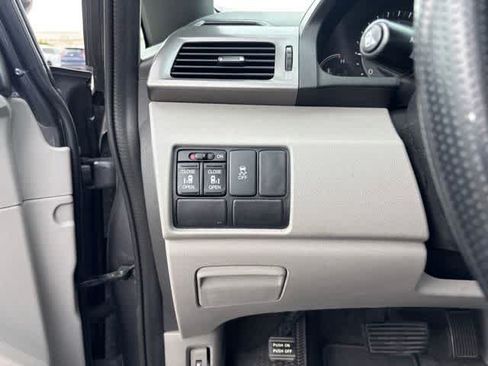Used 2016 Honda Odyssey SE image 10