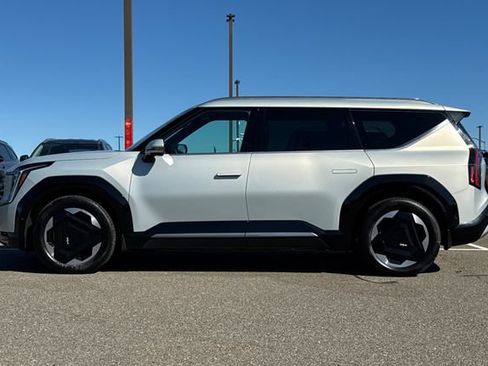 Certified 2024 Kia EV9 Land AWD/4WD image 9