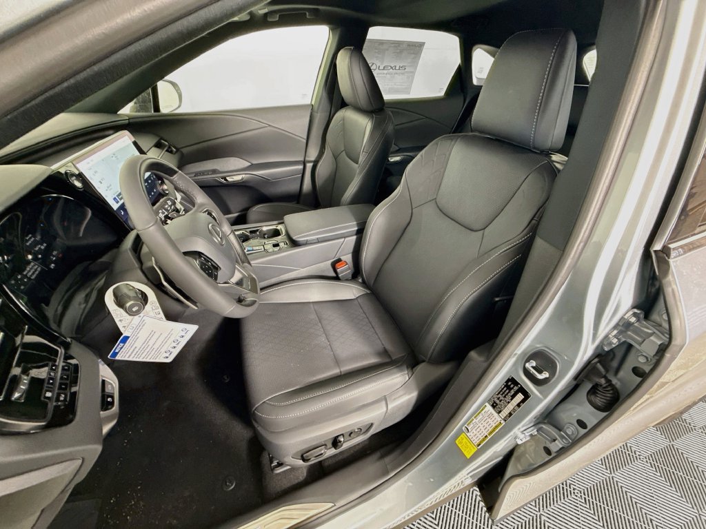 New 2026 Lexus RX 350h AWD/4WD image 16