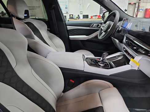 New 2026 BMW X6 M Competition w/ Executive Package AWD/4WD image 10