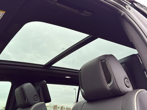 Certified 2025 Cadillac Escalade ESV Sport w/ Touring Package image 28