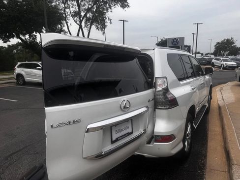 Used 2014 Lexus GX 460 w/ Premium Package AWD/4WD image 19
