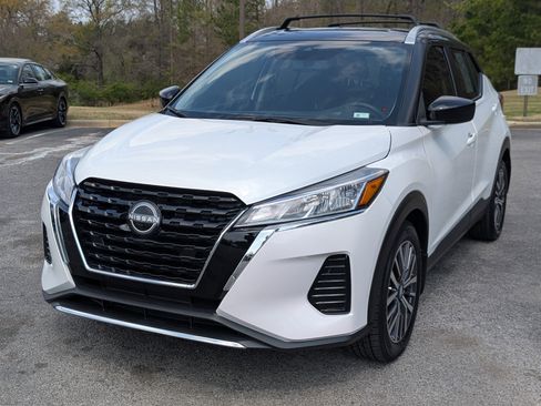 Used 2023 Nissan Kicks SV w/ Interior Electronics Package image 5