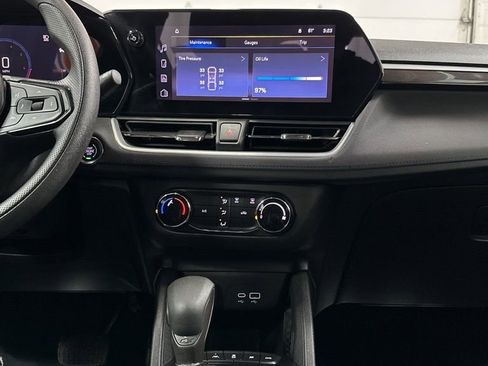 Used 2024 Chevrolet TrailBlazer LS AWD/4WD image 22