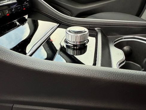 New 2025 Jeep Grand Cherokee Laredo X w/ Luxury Tech Group I image 23