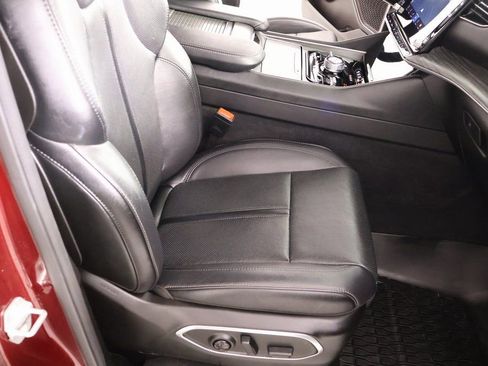 Used 2024 Jeep Wagoneer Series II w/ Premium Group I image 15