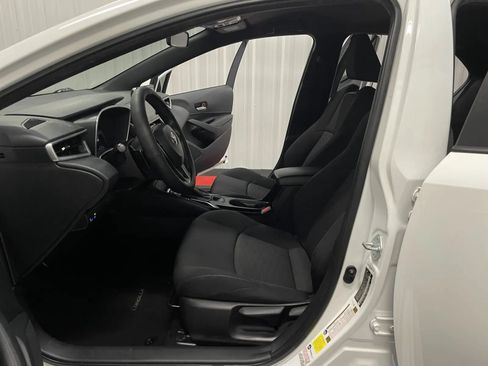 Used 2022 Toyota Corolla SE FWD image 32