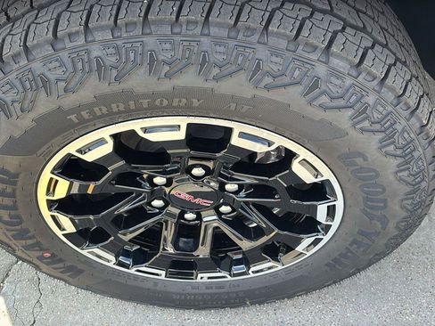 New 2026 GMC Canyon AT4 w/ Technology Plus Package image 13