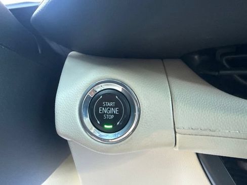 Used 2023 Buick Envision Avenir AWD/4WD image 25