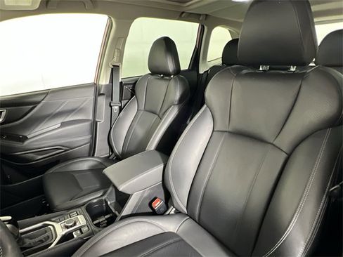 Used 2021 Subaru Forester Touring image 13