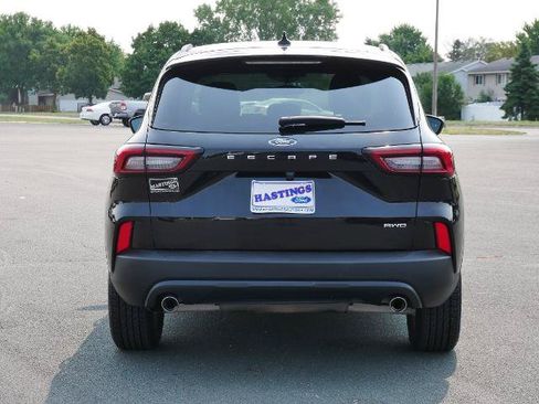 Certified 2025 Ford Escape ST-Line Select AWD/4WD image 4