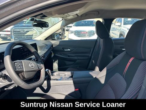 Used 2027 Nissan Sentra SR w/ Floor Mat Package FWD image 11