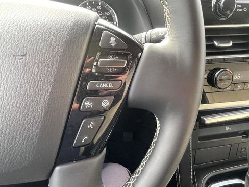 Certified 2023 INFINITI QX80 Premium Select w/ All-Season Package image 10