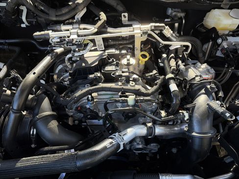 New 2025 Ford Ranger XL image 9