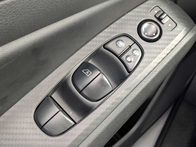Used 2025 Nissan Altima 2.5 SV FWD image 19