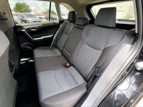 Used 2025 Toyota RAV4 XLE image 21