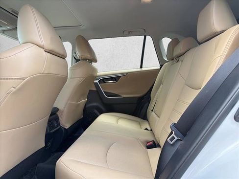 Used 2020 Toyota RAV4 Limited AWD/4WD image 21
