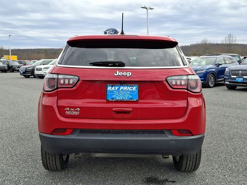 Used 2023 Jeep Compass Sport image 5