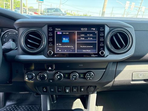 Used 2020 Toyota Tacoma TRD Sport w/ Technology Package AWD/4WD image 11