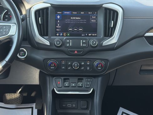 Used 2021 GMC Terrain SLE w/ Driver Convenience Package FWD image 18