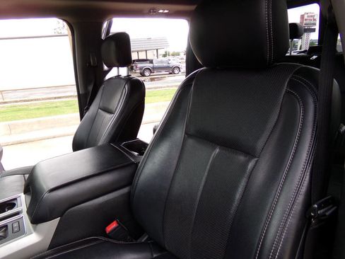 Used 2018 Ford F150 Lariat w/ Equipment Group 502A Luxury AWD/4WD image 20