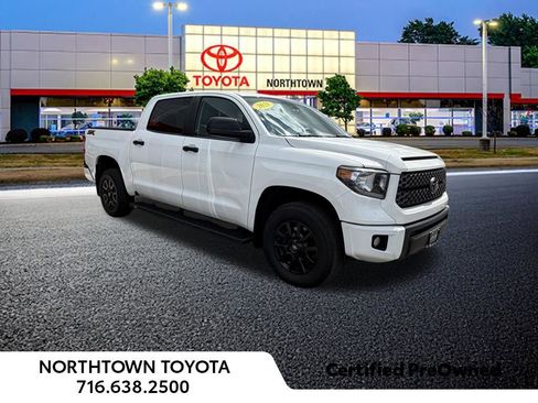 Used 2021 Toyota Tundra SR5 w/ SX Package AWD/4WD image 11