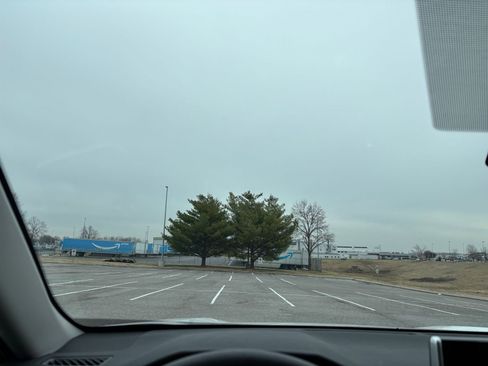 Used 2025 Toyota RAV4 LE image 33