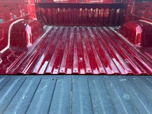 Used 2024 GMC Sierra 1500 Elevation image 17