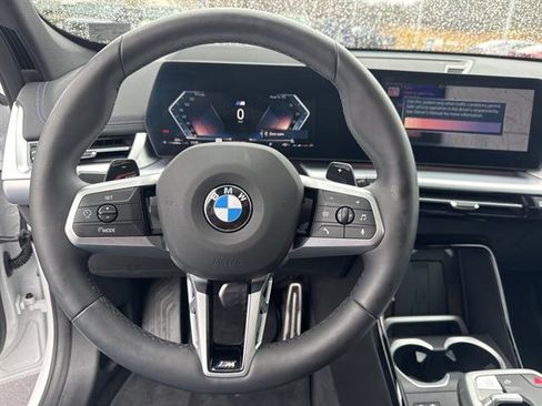 Used 2025 BMW X1 xDrive28i w/ Premium Package image 9