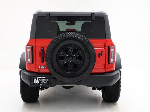 Used 2023 Ford Bronco Wildtrak image 7