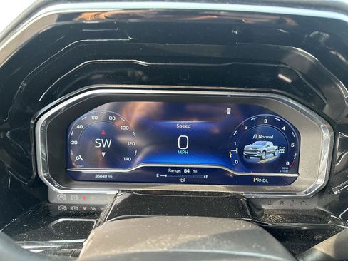 Used 2024 Chevrolet Silverado 1500 LT AWD/4WD image 24