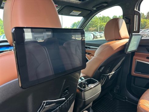 Certified 2025 Kia Telluride SX Prestige X-Pro AWD/4WD image 9